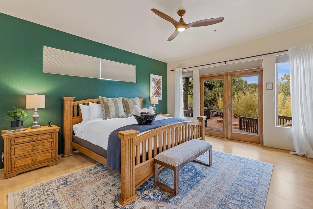 Close To Fresh Creek! Sleeps 12 ~ Amazing Views W/Serene Open Space ~ Hot Tub + Game Room ~ Trails Outside Sedona Exterior foto